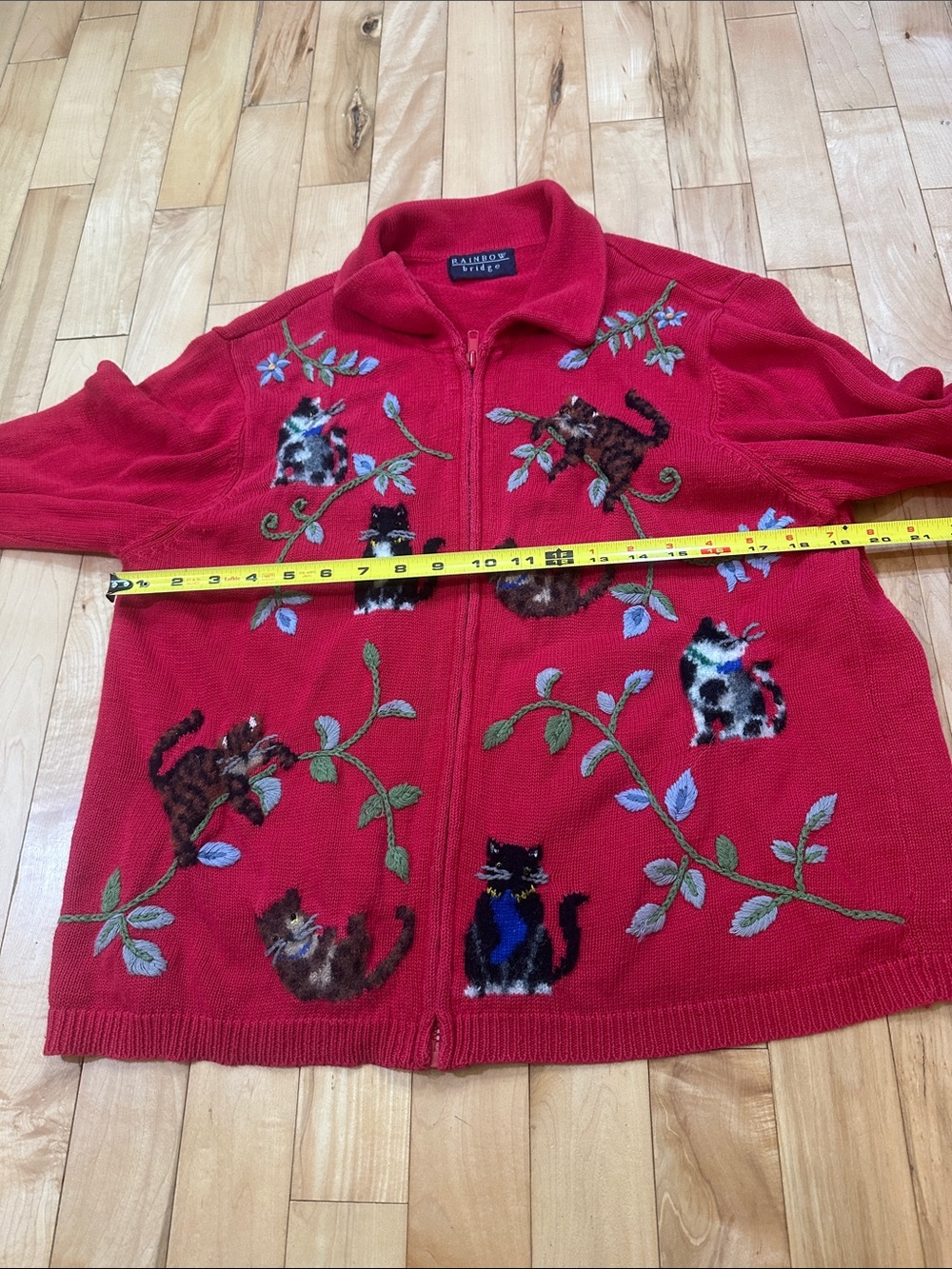 Vintage Rainbow Bright Red Knit cardigan with Cat Felting and Embroidered - Picture 6 of 7